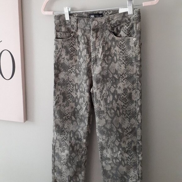 NWT Zara olive khaki green grey snake print high rise straight leg skinny jeans - Picture 7 of 7